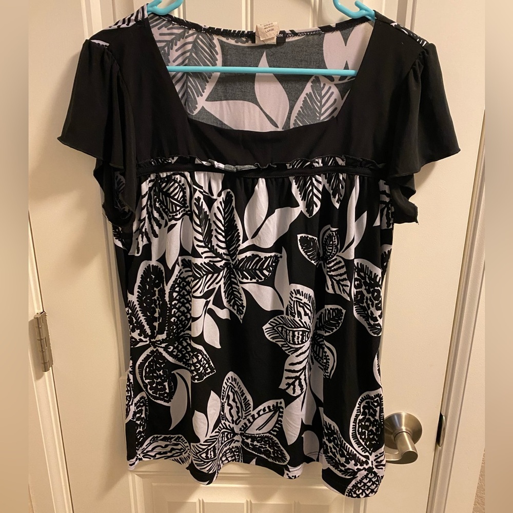 Perseption Concept L Top Black White Floral Stretch Blouse Large Lg Shirt